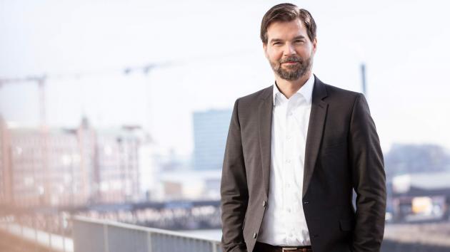 How Ralf Belusa digitizes Hapag-Lloyd ›absatzwirtschaft