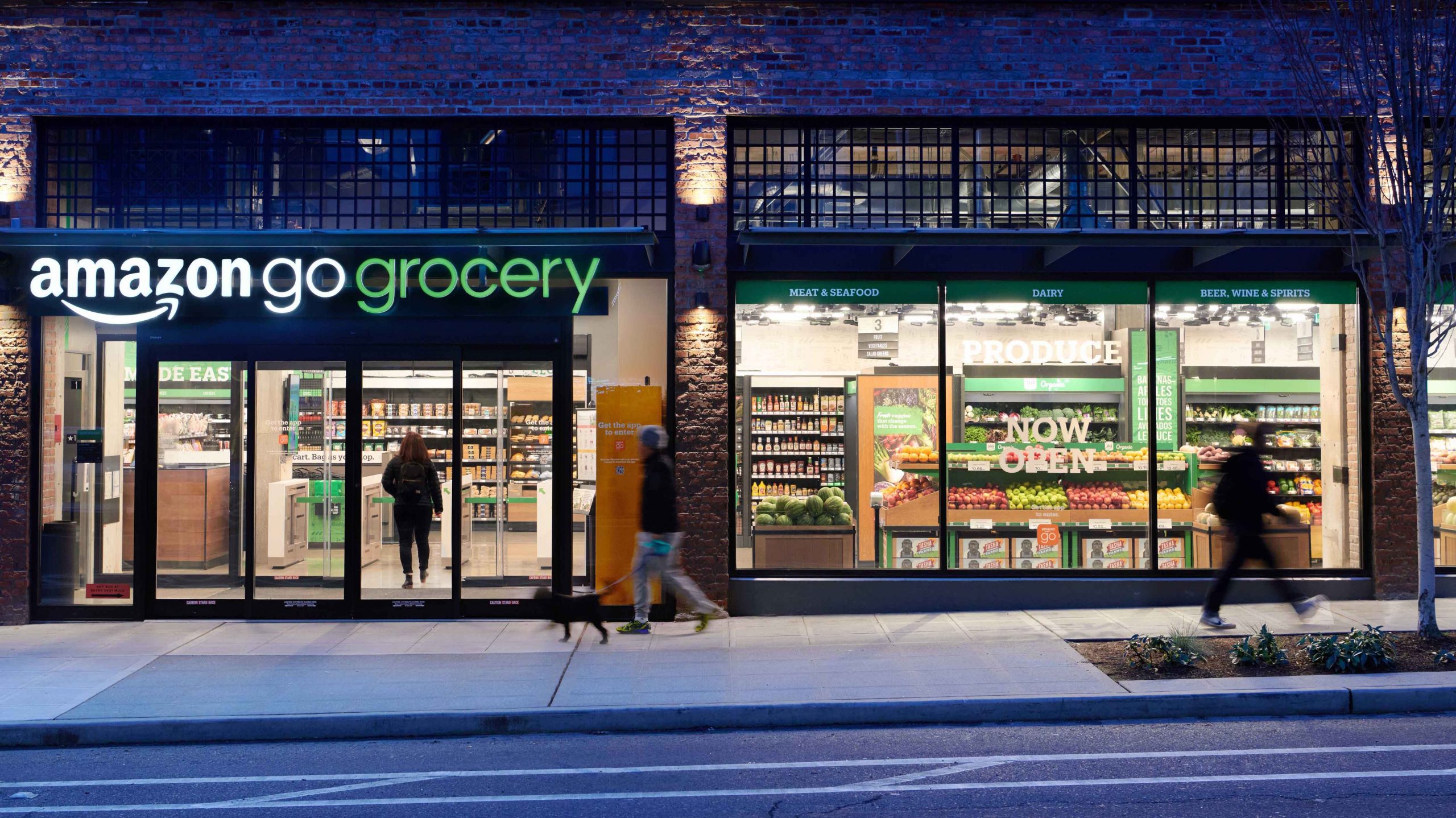 Amazon Go startet kassenlos in Supermarkt-Größe ...