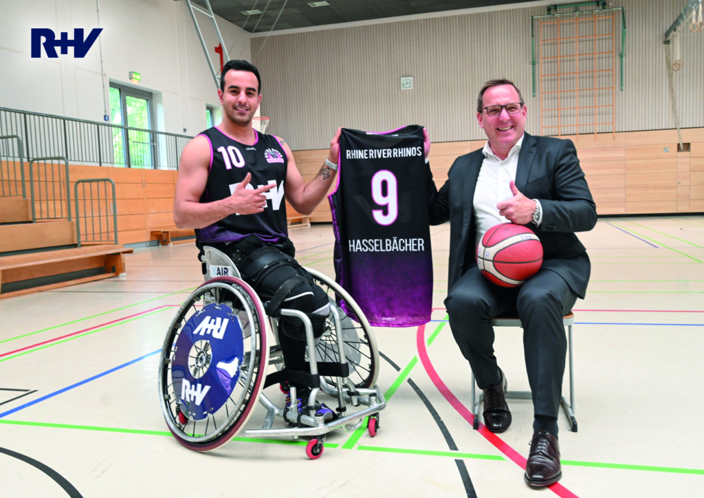 R+V als Hauptsponsor der Wiesbadener Rollstuhl-Basketballer Rhine River Rhinos; Credit: R+V