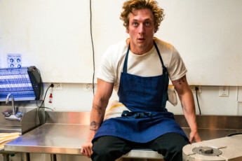 FX's THE BEAR "System" (Airs Thursday, June 23) Pictured: Jeremy Allen White as Carmen 'Carmy' Berzatto. CR: Matt Dinerstein/FX