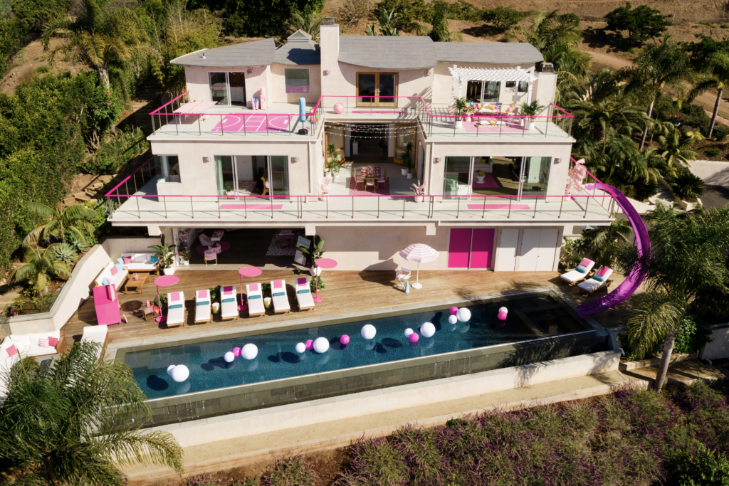 Das Barbie-Malibu-Dreamhouse im Jahr 2019. (© Airbnb)