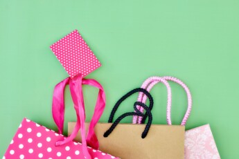 Gift Bag, A studio photo of a shopping bag