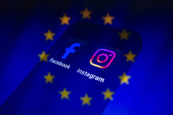 November 12, 2024, Asuncion, Paraguay: Facebook and Instagram apps icons are displayed on a smartphone backdropped by cropped flag of the European Union. Over the coming weeks, people in the EU who choose to use Facebook and Instagram for free with ads will be able to choose to see less personalized ads , Meta Platforms said on Tuesday, in an effort to comply with EU regulation. Asuncion Paraguay - ZUMAc217 20241112_zip_c217_001 Copyright: xAndrexM.xChangx