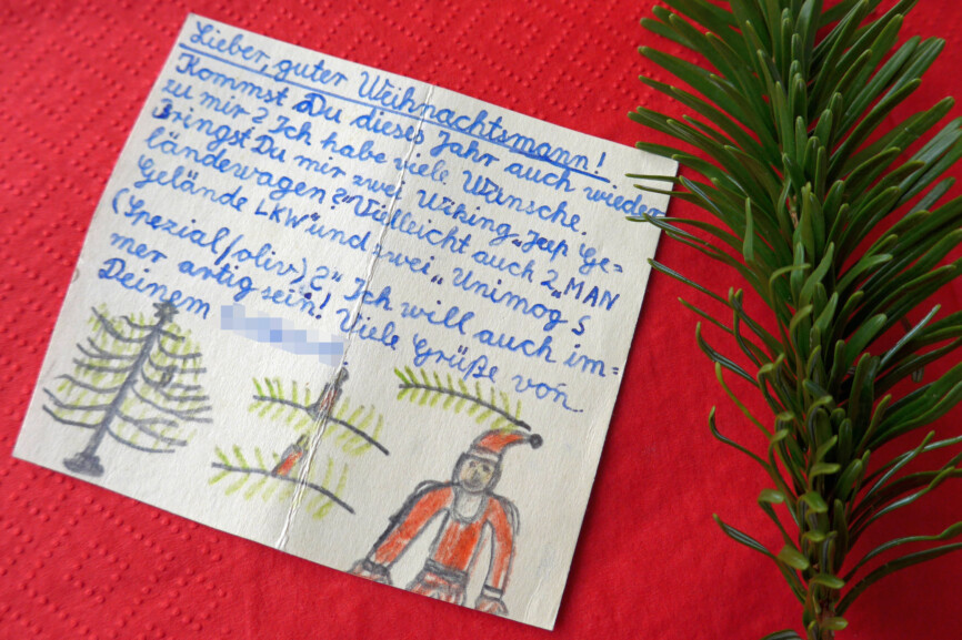 Weihnachtswunschzettel eines Grundschülers aus den 1960er Jahren. *** Christmas wish list of a primary school pupil from